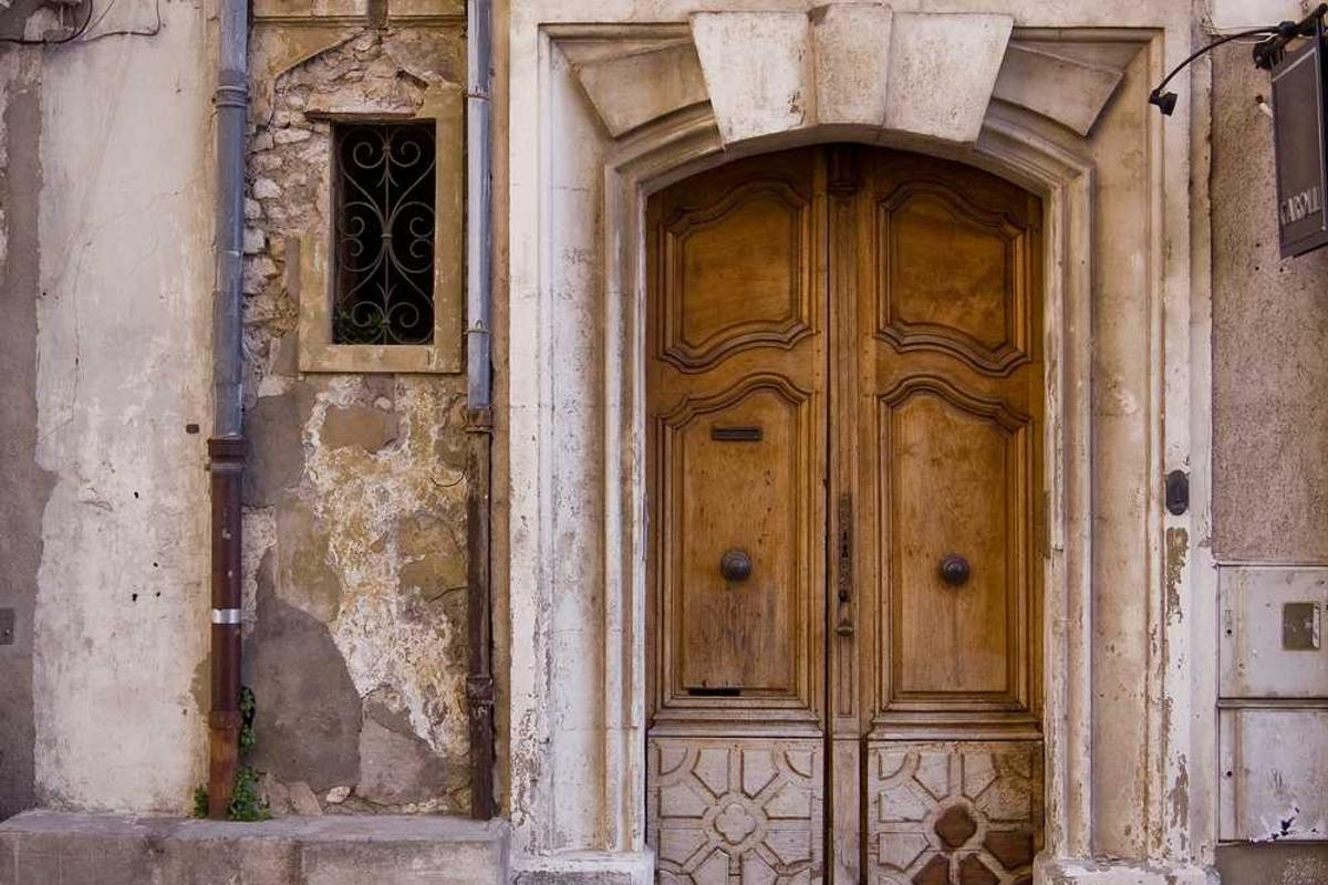 3000K与4000K色温对比：2024年家居照明趋势深度解析，为何“暖白”与“中性白”之争愈演愈烈？