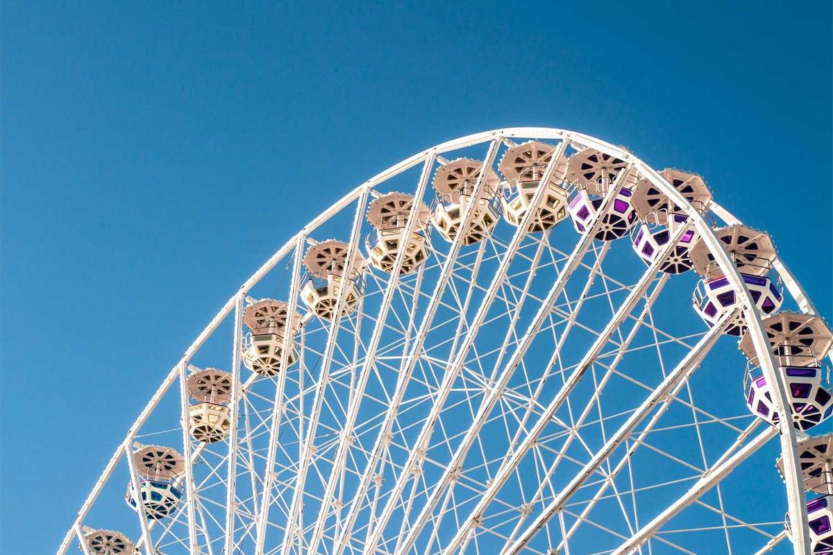 护眼台灯国AA级标准揭秘：5大选购误区，90%的家长都踩过坑！