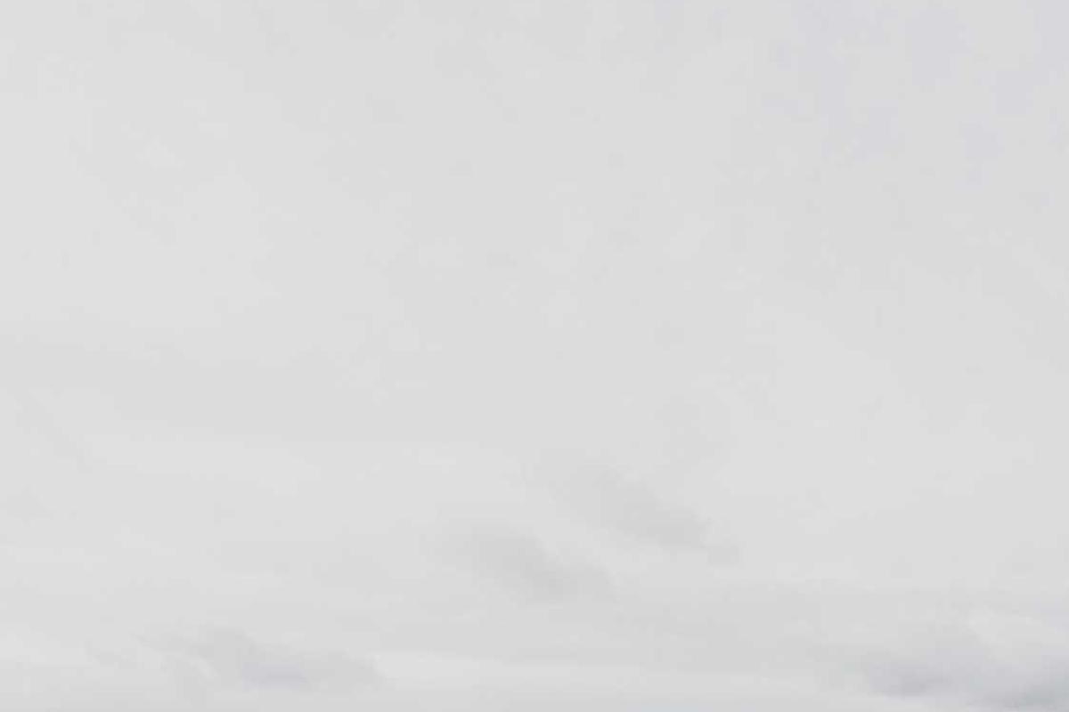 新中式灯具搭配避坑指南:3大主流材质与光源技术深度对比